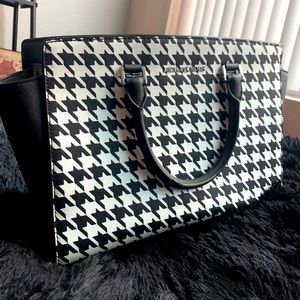 Michael Kors Selma houndstooth purse
